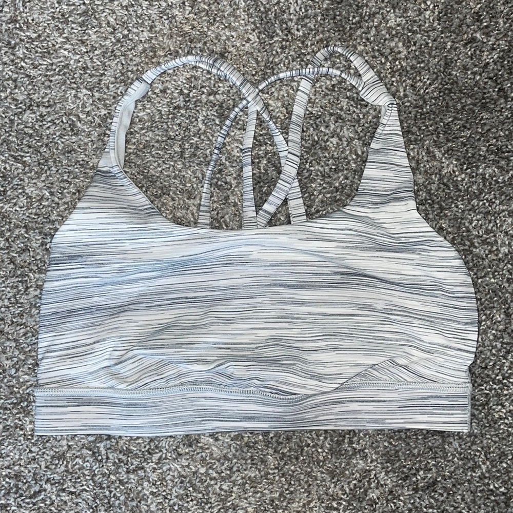 Lululemon sports bra
